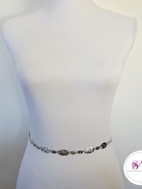 Silver Textured Oval Chain Waist Belt